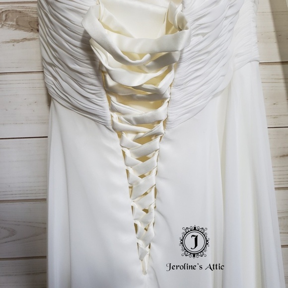 Custom Strapless Ivory Corset Back Wedding Dress - Picture 6 of 8